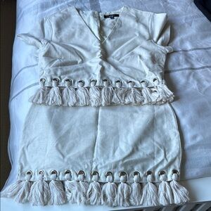 Lulu’s beige set with fringes